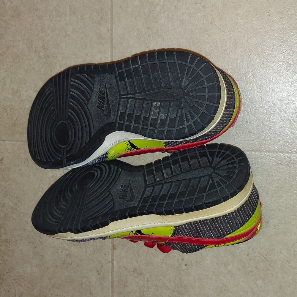Nike - Picture 6 of 9